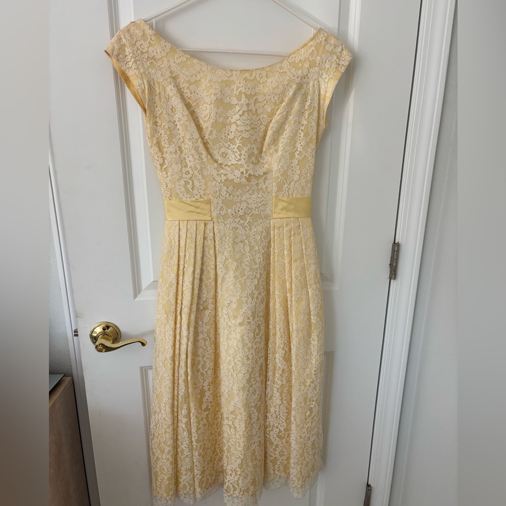 Stunning 1950s Vintage White Yellow Lace Dance Fred Perlberg Pleated Bow Dress.